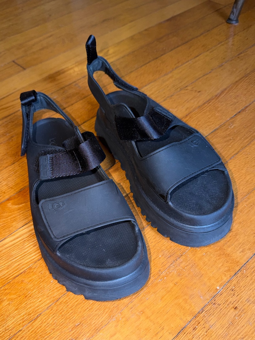 UGG Goldenglow Slingback Sandal in Black - Picture 4 of 4